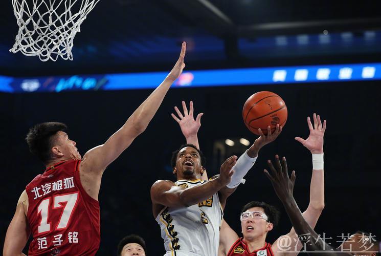 广厦战胜山西：塔克砍16分，迪亚洛斩获17分，CBA揭幕战收官