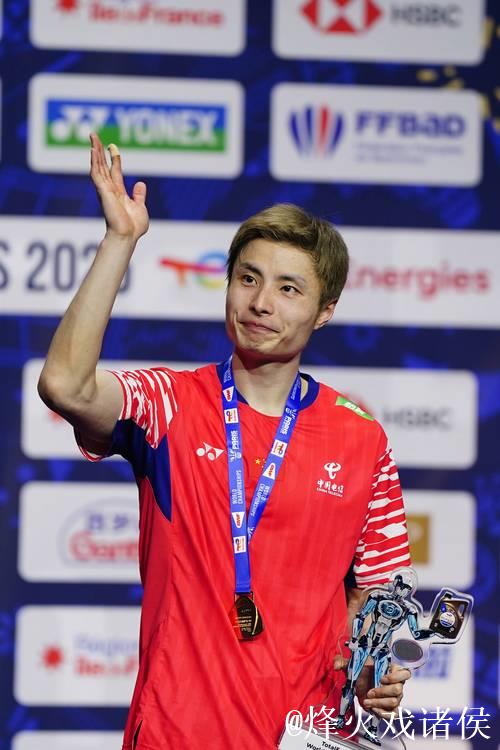 石宇奇2-0战胜朱利安 晋级羽毛球世锦赛男单16强 石宇奇2-0战胜朱利安 晋级羽毛球世锦赛男单16强